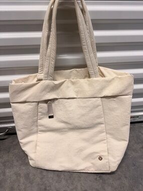 lululemon athletica Cream Quilted-Handle Everyday Tote Bag